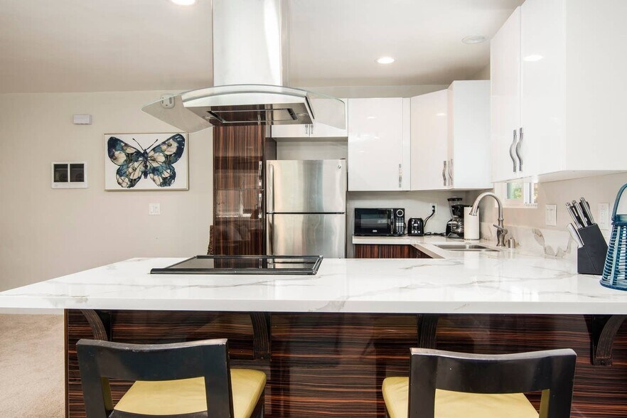 More Photos Of 4073 Gresham St, San Diego Apartments For Sale