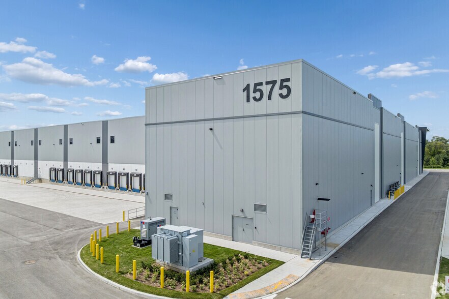 More Photos Of 1575 Clements Rd, Pickering Manufacturing For Lease