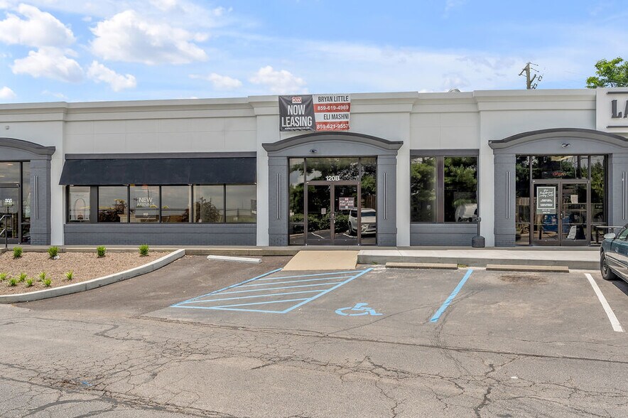 More Photos Of 100 Regency Point Path, Lexington Freestanding For Lease