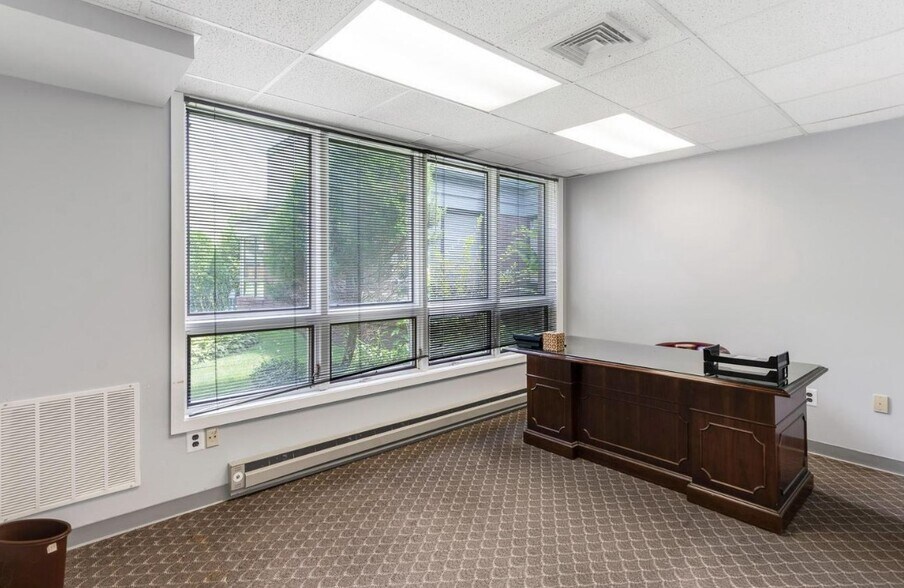 More Photos Of 651 Route 73 N, Marlton Medical For Lease