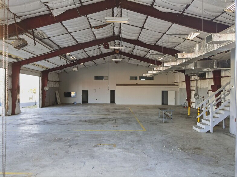 More Photos Of 4801 Stamp Rd, Marlow Heights Warehouse For Lease
