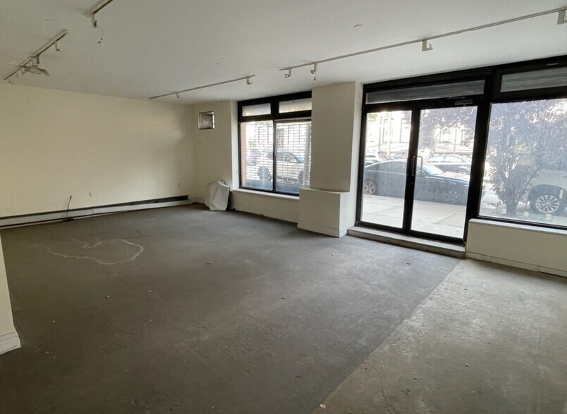 More Photos Of 99 Kingsland Ave, Brooklyn Apartments For Lease
