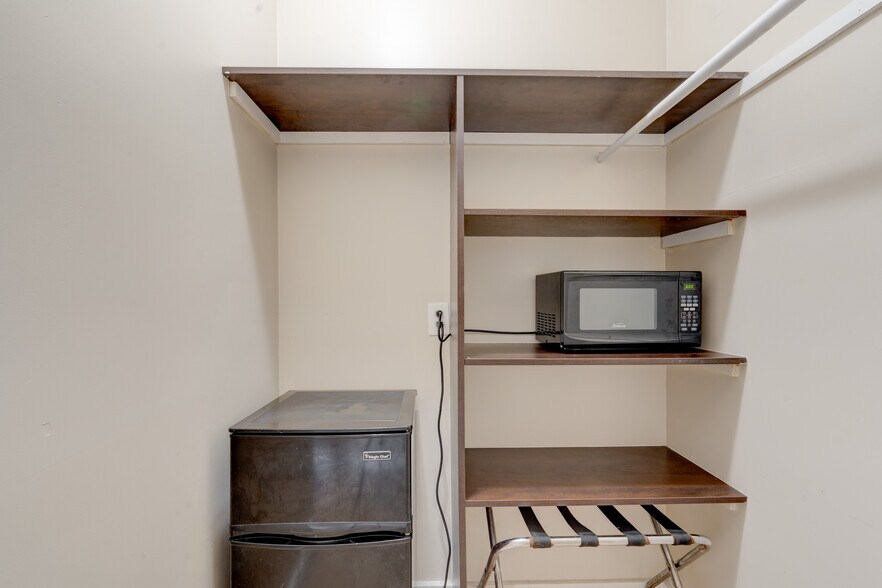 More Photos Of 1680 James Ave, Miami Beach Hotel For Sale