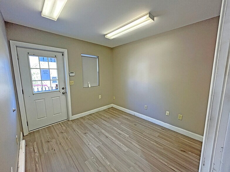 More Photos Of 232 Calef Hwy, Barrington Industrial For Lease