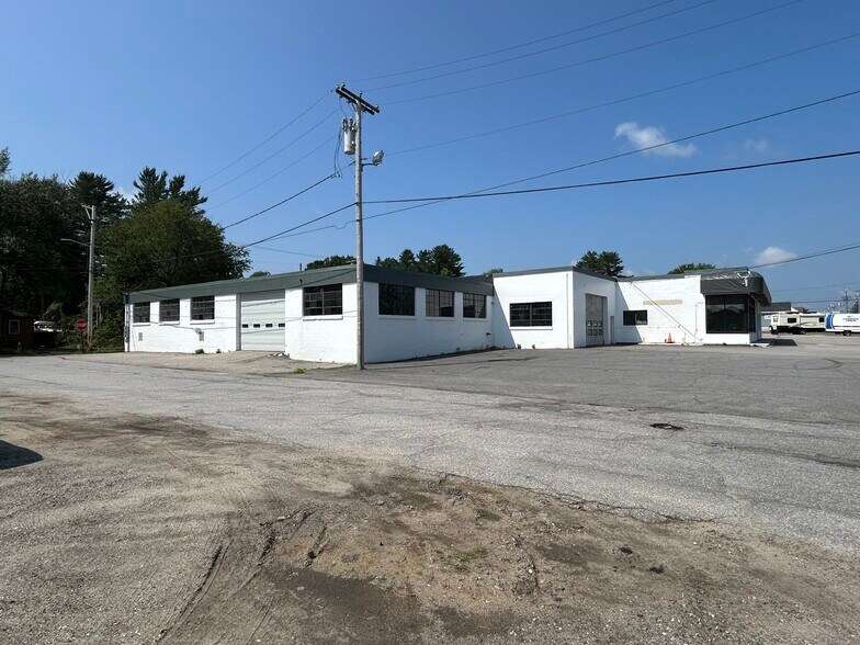 More Photos Of 157 Pleasant St, Brunswick Auto Dealership For Lease