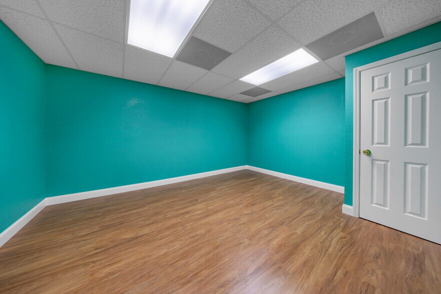 More Photos Of 7760 W 20th Ave, Hialeah Warehouse For Sale