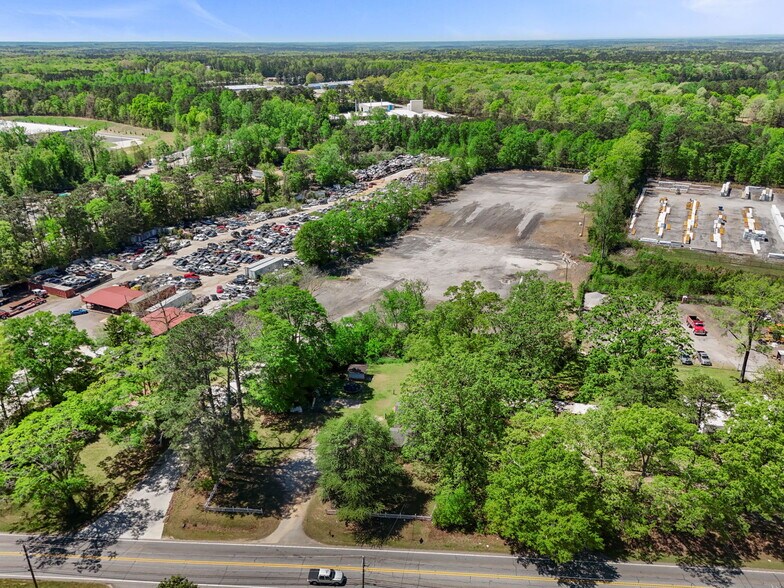 More Photos Of 623 Highway 29 S, Newnan Parking Lot For Lease