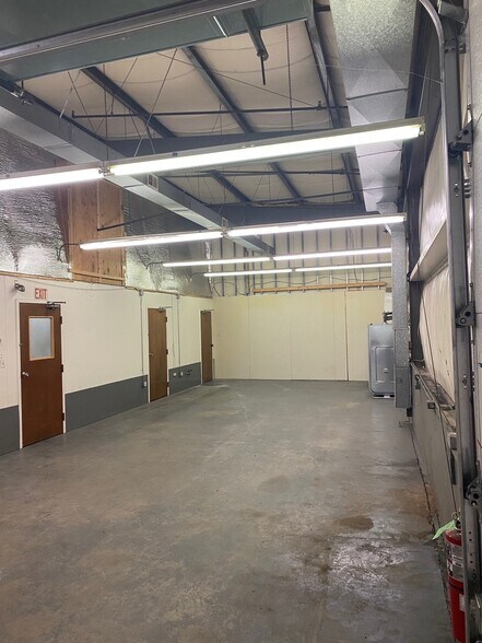 More Photos Of 54 Knox Trl, Acton Warehouse For Lease