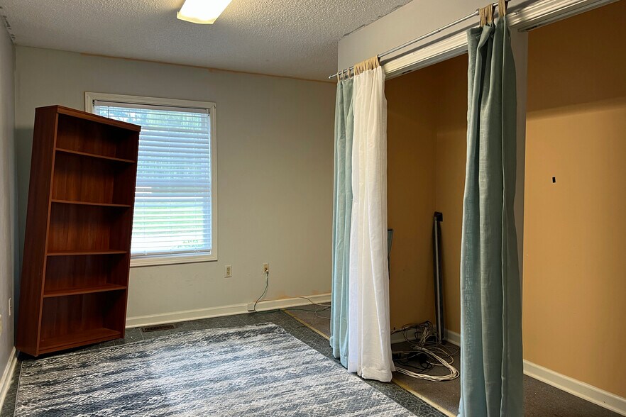 More Photos Of 1117 Brookhaven Rd, Franklin Assisted Living For Sale