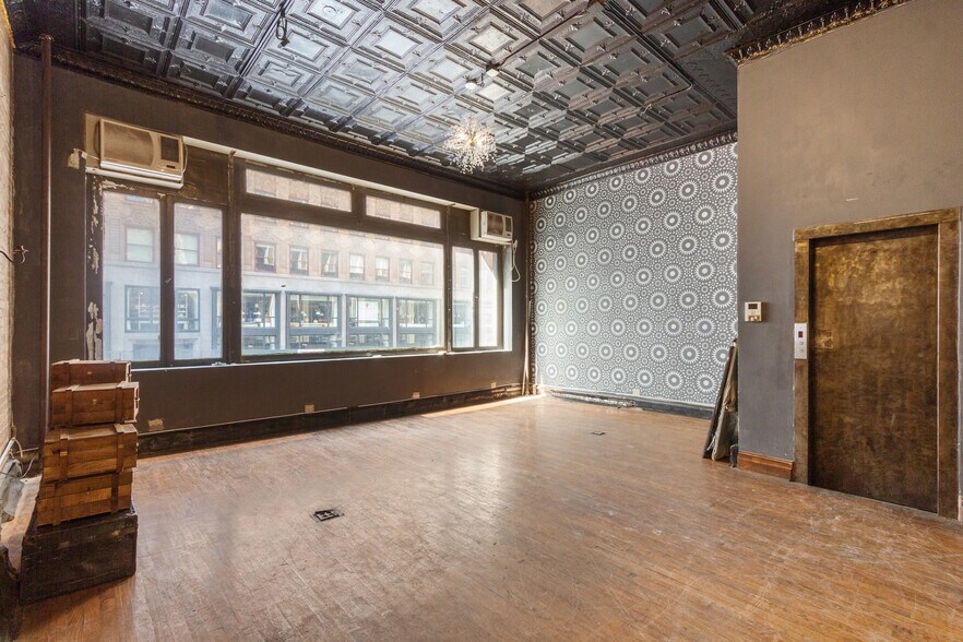 More Photos Of 45 E 34th St, New York Storefront Retail Office For Lease
