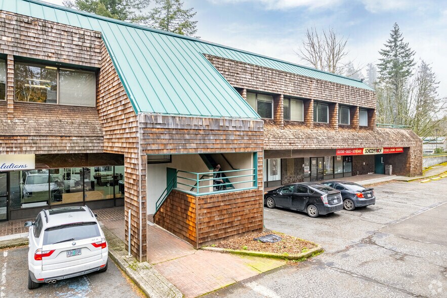 More Photos Of 11830 SW Kerr Pky, Lake Oswego Office For Lease