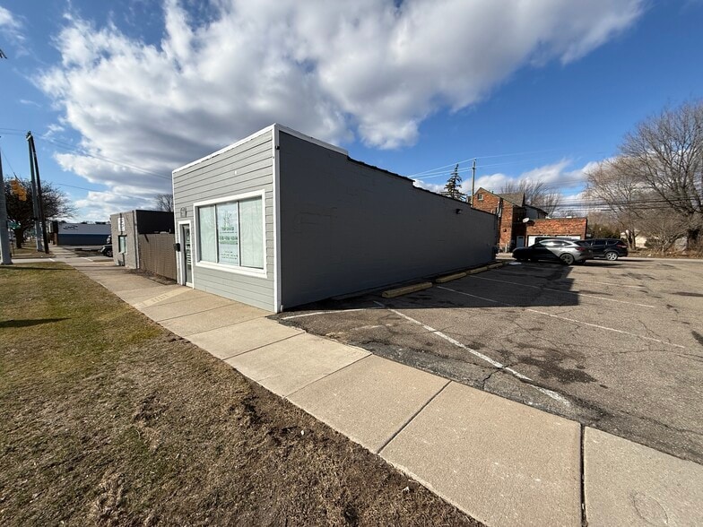 More Photos Of , Madison Heights Unknown For Sale