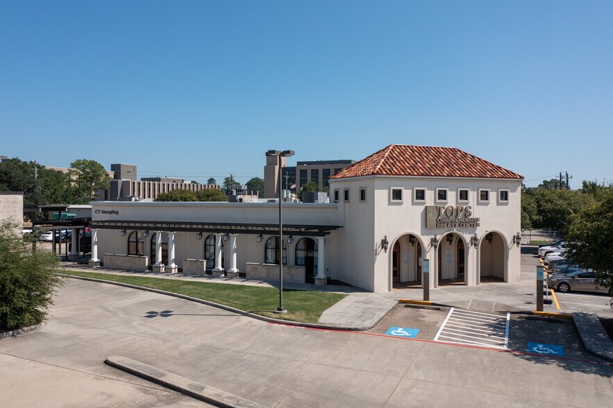 More Photos Of 17030 Red Oak Dr, Houston Medical For Sale