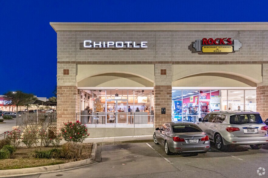 More Photos Of 11309-11323 Bandera Rd, San Antonio Unknown For Lease