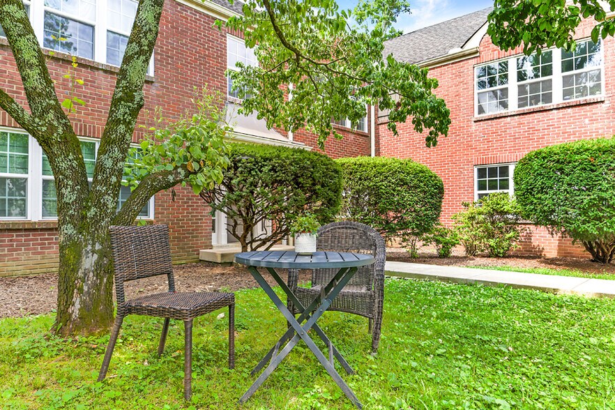 More Photos Of 701 Bowling Ave, Nashville Apartments For Sale