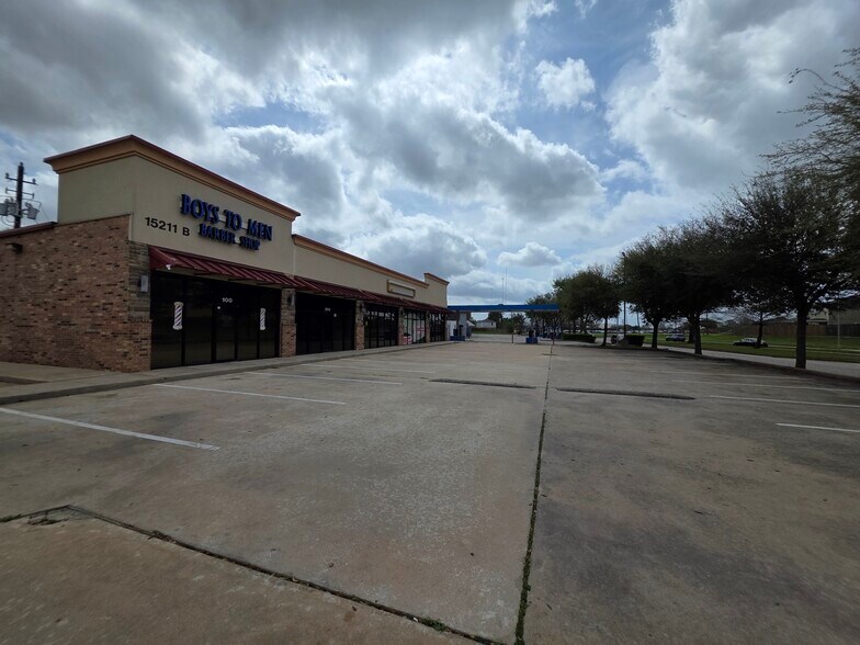 More Photos Of 15211 Fondren Rd, Missouri City Unknown For Lease