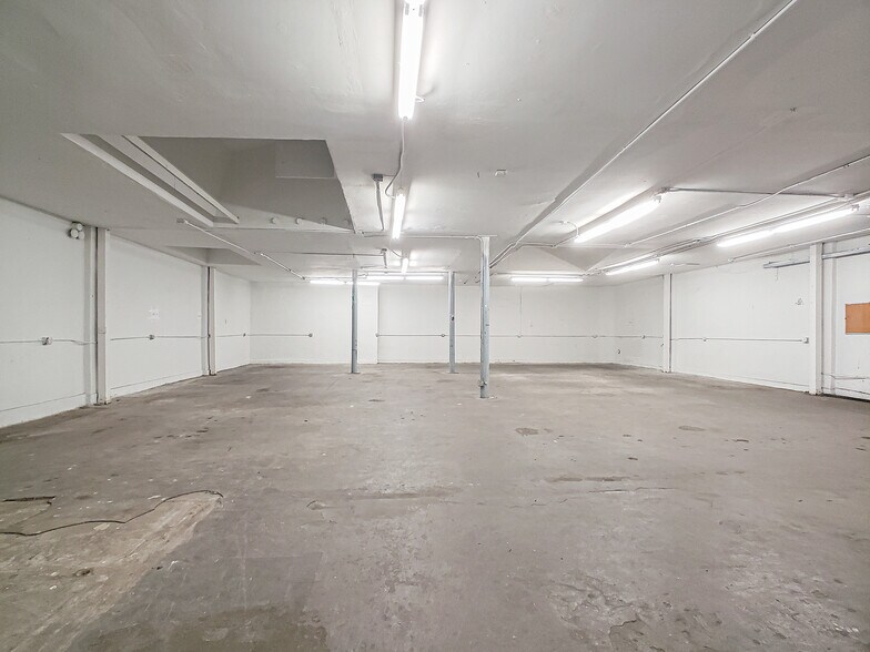 More Photos Of 3408 Trinity St, Los Angeles Warehouse For Sale