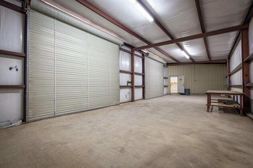 More Photos Of 180 Spring Mountain Dr, Canyon Lake Distribution For Sale