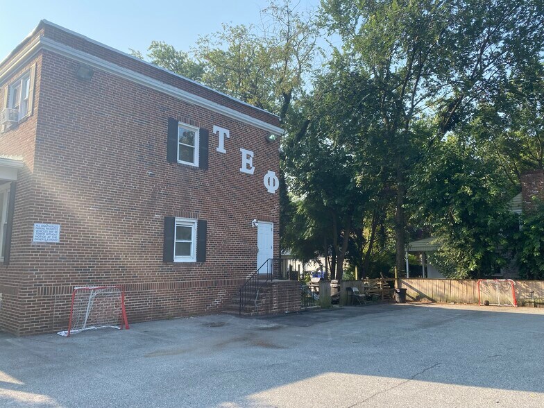 More Photos Of 4607 Knox Rd, College Park Sorority Fraternity House For Sale