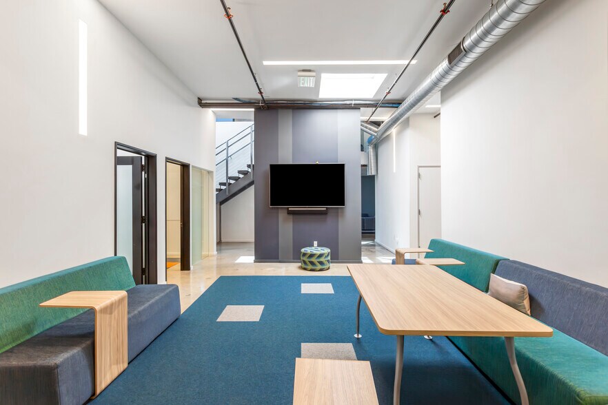 More Photos Of 5285 W Washington Blvd, Los Angeles Loft Creative Space For Lease