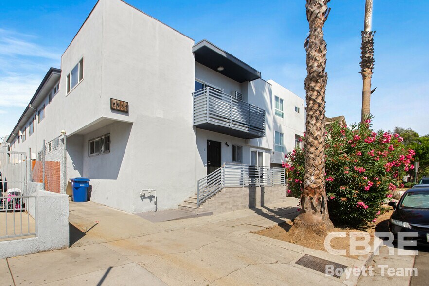 More Photos Of 5933 Barton Ave, Los Angeles Apartments For Sale