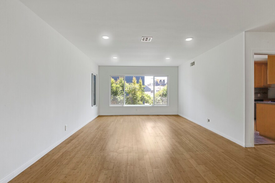 More Photos Of 447 S Palm Dr, Beverly Hills Apartments For Sale