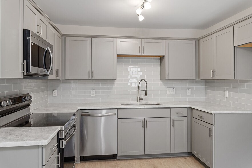 More Photos Of 1213 Freeman Dr, Sanford Apartments For Sale