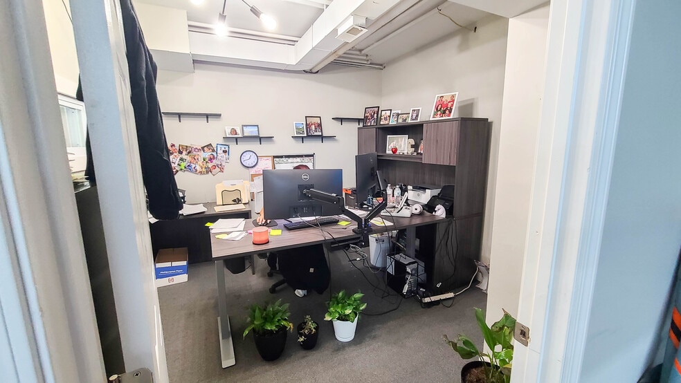 More Photos Of 9 Linwood Ave, Erlanger Loft Creative Space For Lease