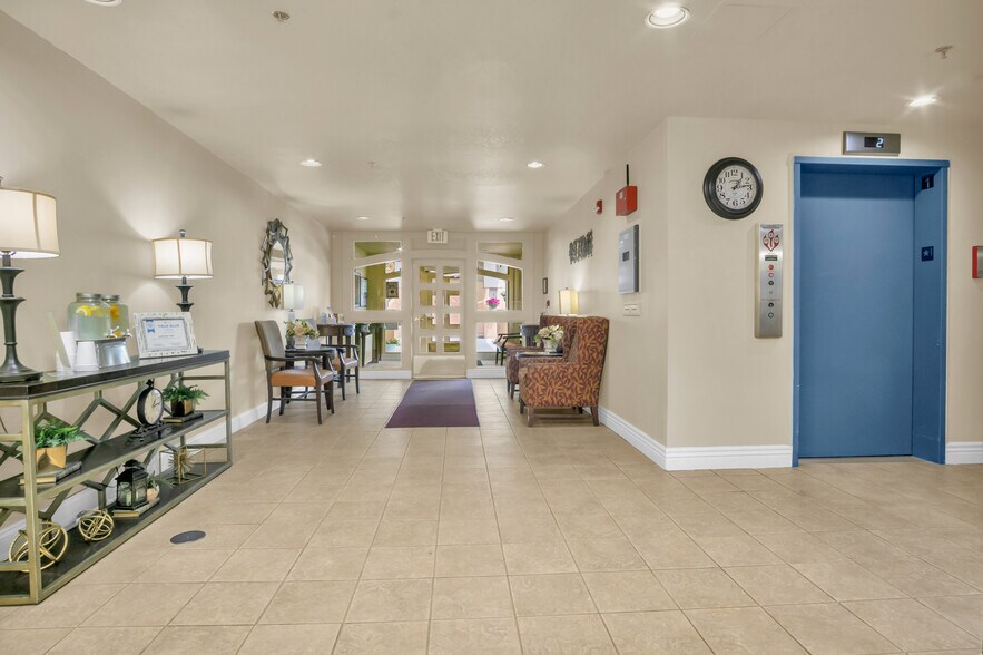 More Photos Of 4107 Central Ave, Kearney Assisted Living For Sale