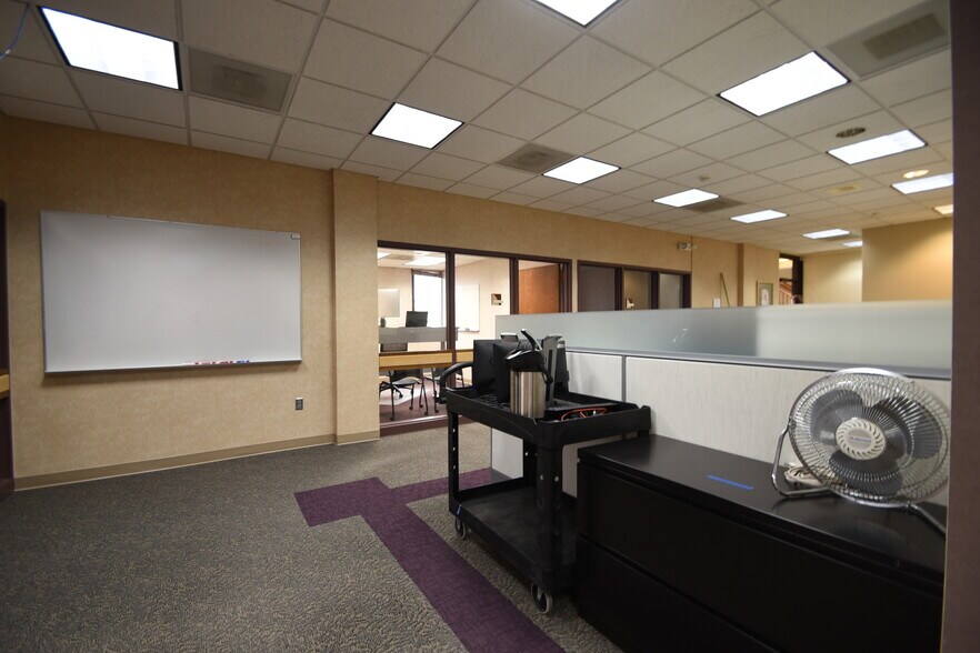 More Photos Of 901 13th Ave E, West Fargo Office For Sale