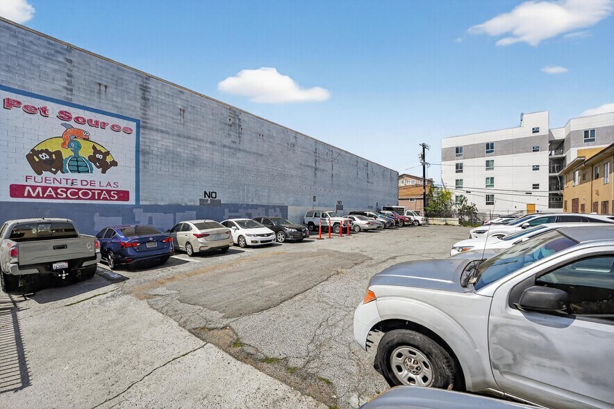 More Photos Of , Los Angeles Unknown For Sale