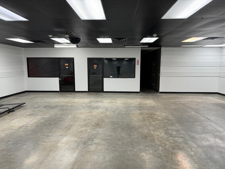 More Photos Of 1210 SE Walton Blvd, Bentonville Freestanding For Lease