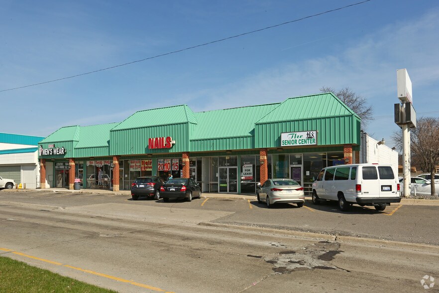 Primary Photo Of 18055-18095 E 8 Mile Rd, Eastpointe Unknown For Lease