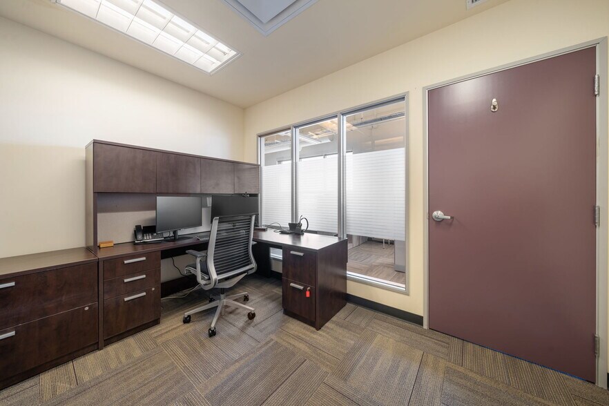 More Photos Of 388 Harbour Rd, Victoria Storefront Retail Office For Sale