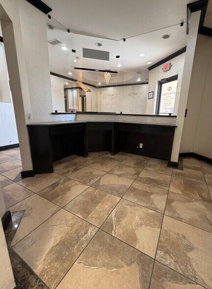 More Photos Of 2260 Linda Ave, Odessa Storefront Retail Office For Lease