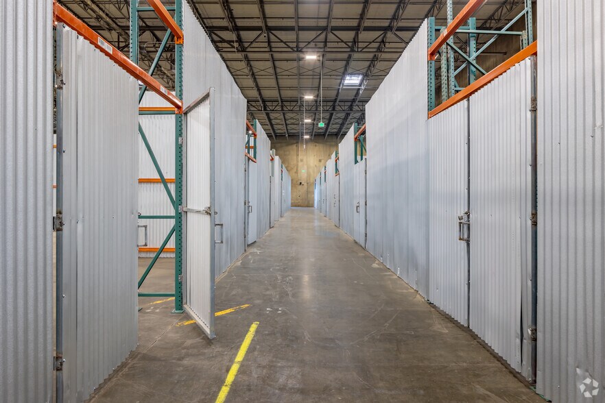 More Photos Of 2470 Airport Blvd, Aurora Distribution For Lease
