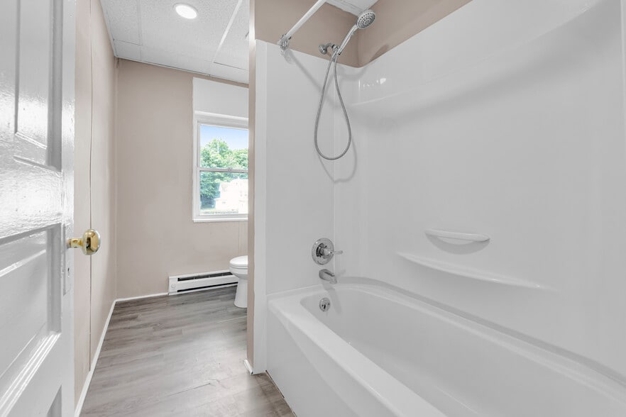 More Photos Of 409 W Broad St, Tamaqua Apartments For Sale