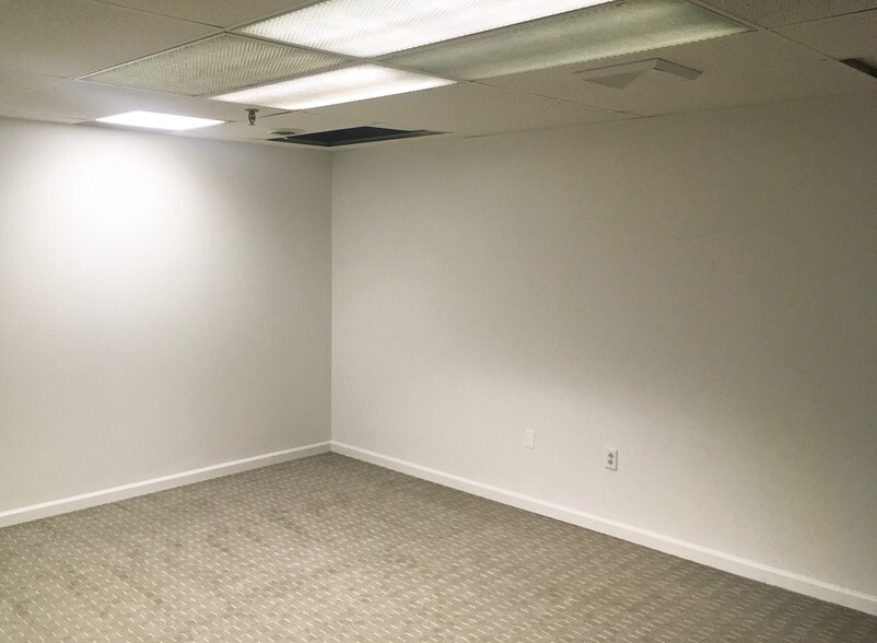 More Photos Of 18 W First St, Dayton Loft Creative Space For Sale