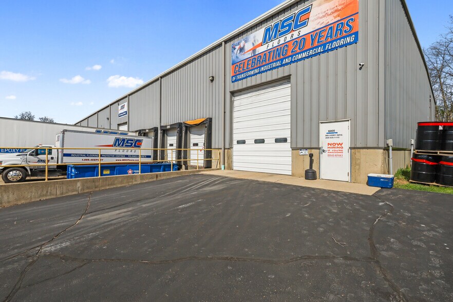 More Photos Of 10000 Miller Dr, Galesburg Service For Lease