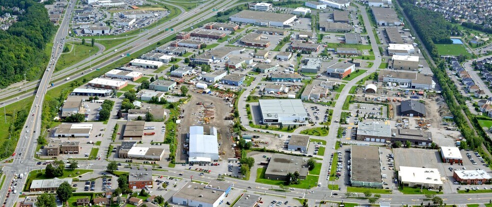 More Photos Of 1350 Rue Grande Allée, Terrebonne Manufacturing For Sale