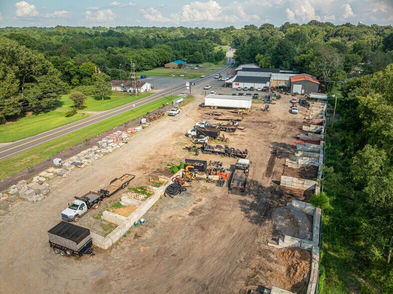 More Photos Of 969 Reepsville Rd, Lincolnton Freestanding For Sale