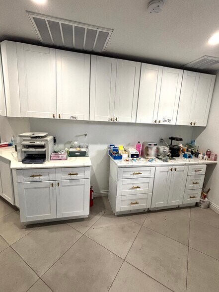 More Photos Of 1212 S Maryland Pky, Las Vegas Medical For Sale