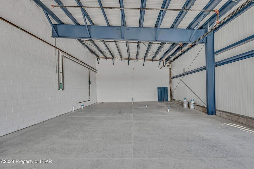 More Photos Of 5175 Old Airport Rd, Hazle Township Airplane Hangar For Sale