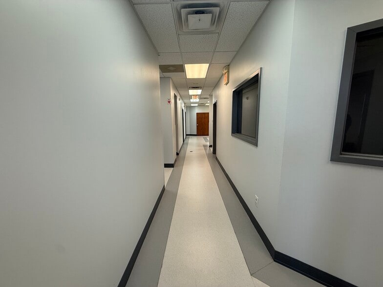 More Photos Of 4661 Sawmill Rd, Upper Arlington Medical For Lease