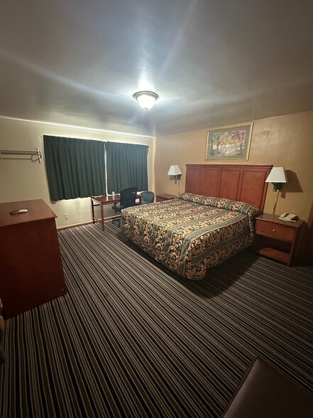 More Photos Of 6405 Glenn Hwy, Cambridge Hotel For Sale