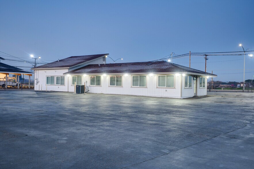 More Photos Of 854 Crows Landing Rd, Modesto Auto Dealership For Sale