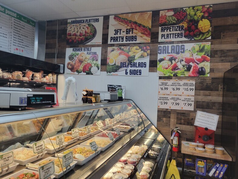 More Photos Of 261 N Main St, Liberty Freestanding For Sale