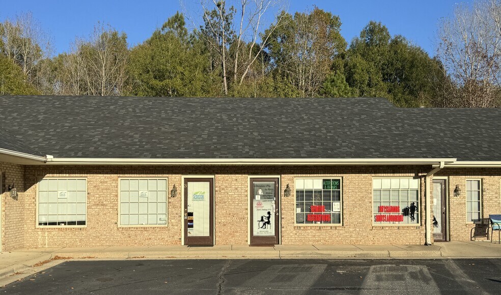 More Photos Of 512 Klumac Rd, Salisbury General Retail For Sale