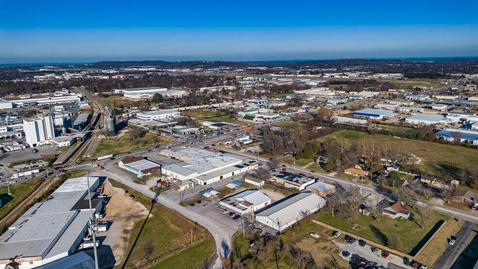 More Photos Of 2101 S ARKOLA Dr, Springdale Warehouse For Sale