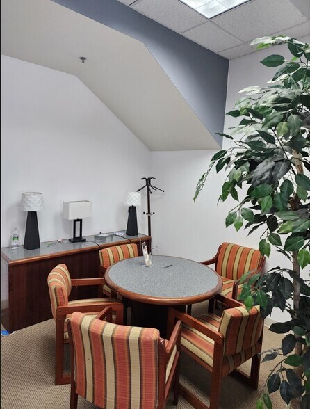 More Photos Of 2560-2566 Catamaran Way, Chula Vista Office For Lease